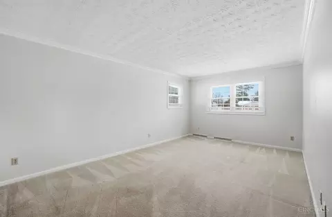 Bedroom - 8363 Shadowpoint Ct, Montgomery, OH 45242 photo 1 of 14