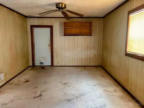 Bedroom - 10 Drummond St, Greenhills, OH 45218 photo 3 of 3