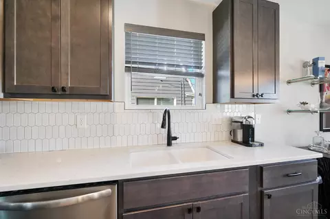 Kitchen - 6613 Bramble Ave, Cincinnati, OH 45227 photo 4 of 5
