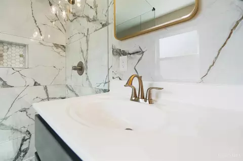 Bath - 6613 Bramble Ave, Cincinnati, OH 45227 photo 4 of 8