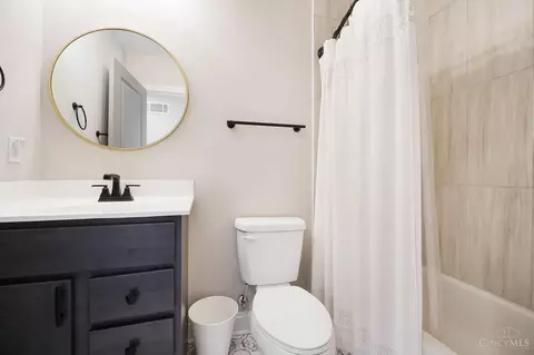 Bath - 6613 Bramble Ave, Cincinnati, OH 45227 photo 6 of 8