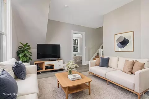 Living - 622 Orient Ave, Cincinnati, OH 45232 photo 6 of 9