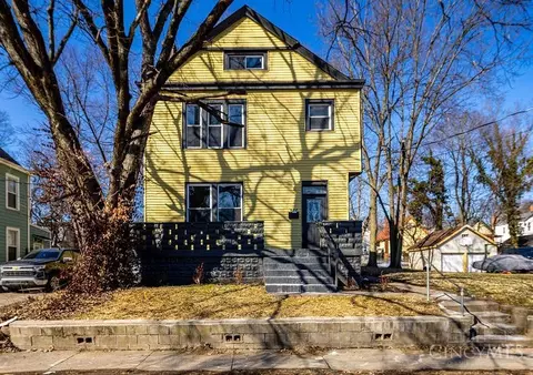 Exterior - 622 Orient Ave, Cincinnati, OH 45232 photo 2 of 11