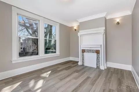 Living - 622 Orient Ave, Cincinnati, OH 45232 photo 4 of 9