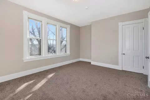 Bedroom - 622 Orient Ave, Cincinnati, OH 45232 photo 6 of 9