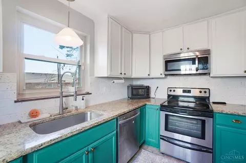Kitchen - 3223 Manning Ave, Cincinnati, OH 45211 photo 4 of 5
