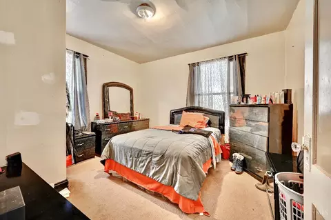 Bedroom - 3460 Bevis Ave, Cincinnati, OH 45207 photo 2 of 6