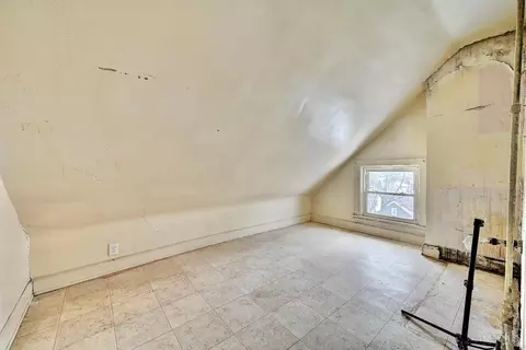 Bedroom - 3460 Bevis Ave, Cincinnati, OH 45207 photo 3 of 6