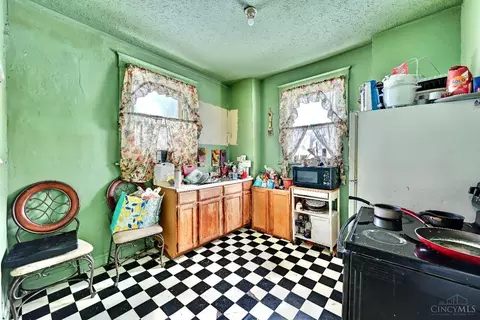 Kitchen - 3460 Bevis Ave, Cincinnati, OH 45207 photo 3 of 3