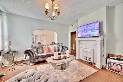 Living - 3460 Bevis Ave, Cincinnati, OH 45207 photo 2 of 4