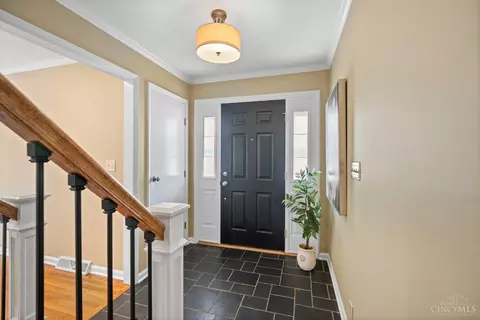 Entry Way - 6362 Stirrup Rd, Cincinnati, OH 45244 photo 2 of 4