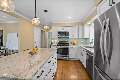 Kitchen - 6362 Stirrup Rd, Cincinnati, OH 45244 photo 2 of 6
