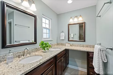 Bath - 6362 Stirrup Rd, Cincinnati, OH 45244 photo 3 of 6
