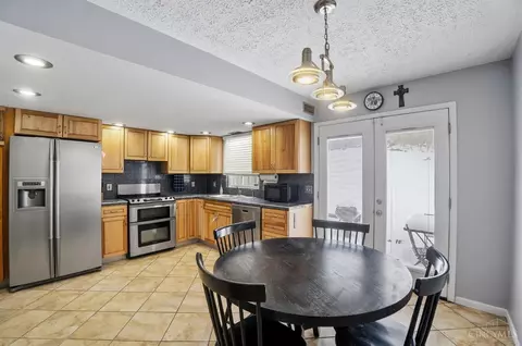 Kitchen - 5664 Rapid Run Rd, Cincinnati, OH 45238 photo 6 of 6
