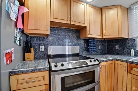 Kitchen - 5664 Rapid Run Rd, Cincinnati, OH 45238 photo 4 of 6
