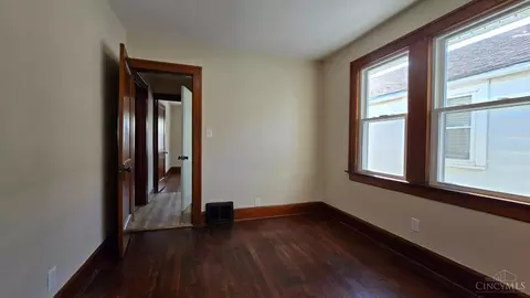 Bedroom - 328 Corwin Ave, Hamilton, OH 45015 photo 4 of 4