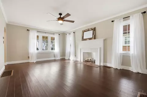 Living - 663 Broad Blvd, Kettering, OH 45419 photo 1 of 4