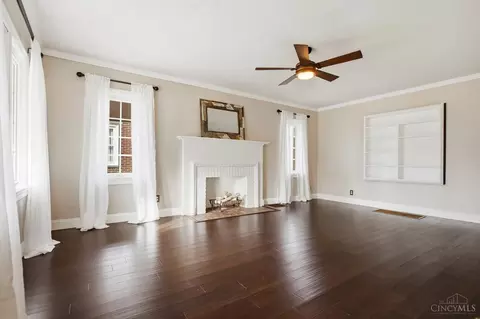Living - 663 Broad Blvd, Kettering, OH 45419 photo 2 of 4
