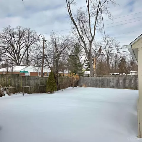 Exterior - 663 Broad Blvd, Kettering, OH 45419 photo 2 of 2