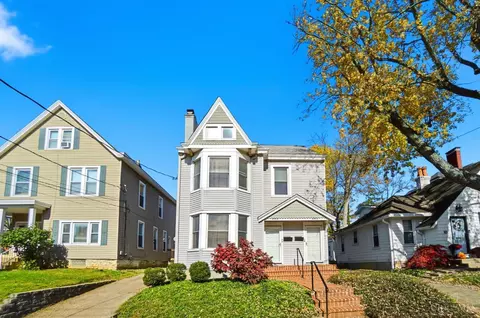 2842 Observatory Ave, Cincinnati, OH 45208