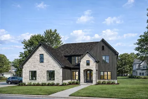 10550 Cinderella Dr, Montgomery, OH 45242