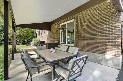 Exterior - 7835 Pfeiffer Rd, Montgomery, OH 45242 photo 4 of 12