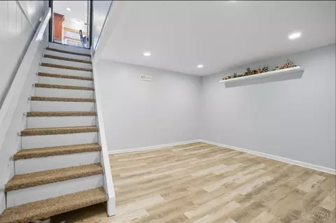 Entry Way - 7835 Pfeiffer Rd, Montgomery, OH 45242 photo 3 of 3