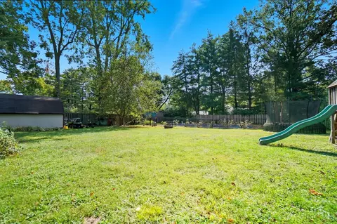 Exterior - 7835 Pfeiffer Rd, Montgomery, OH 45242 photo 6 of 12