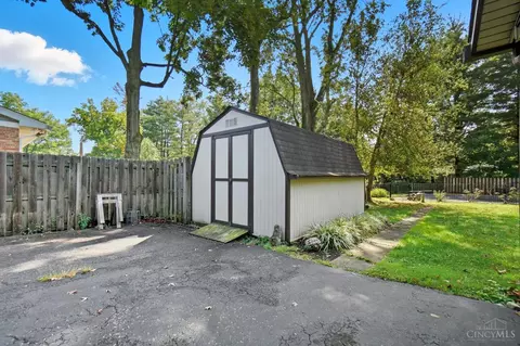 Exterior - 7835 Pfeiffer Rd, Montgomery, OH 45242 photo 10 of 12