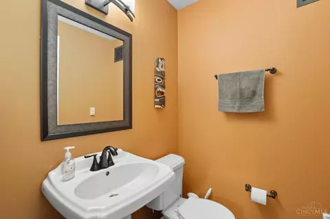 Bath - 7835 Pfeiffer Rd, Montgomery, OH 45242 photo 1 of 6