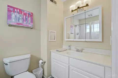 Bath - 7835 Pfeiffer Rd, Montgomery, OH 45242 photo 3 of 6