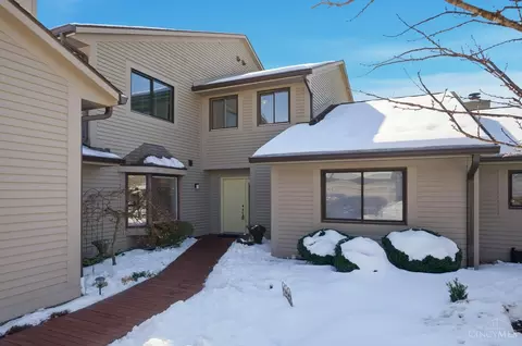318 Miami Lakes Dr, Milford, OH 45150
