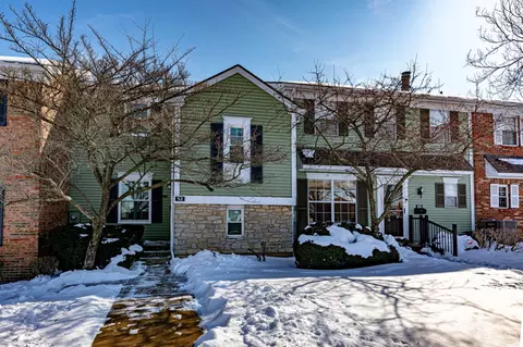52 Applewood Dr, Fairfield, OH 45014