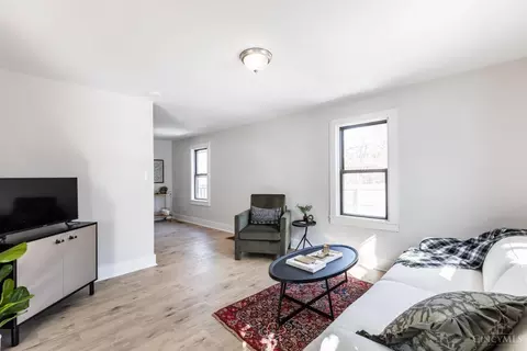 Living - 175 Chapel Rd, Amelia, OH 45102 photo 2 of 2
