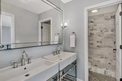 Bath - 540 Aston View Ln, Cleves, OH 45002 photo 1 of 3