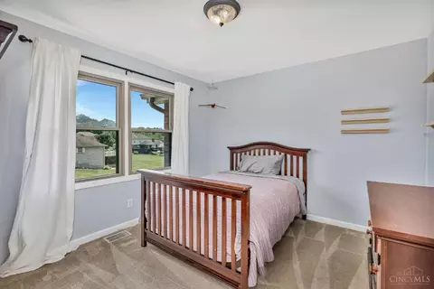 Bedroom - 540 Aston View Ln, Cleves, OH 45002 photo 3 of 5