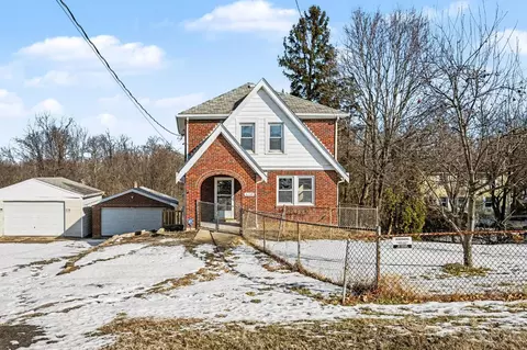 6214 Berauer Rd, Cincinnati, OH 45248