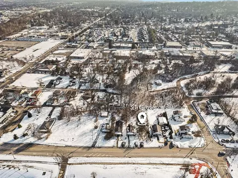 51 Grove Rd, Woodlawn, OH 45215
