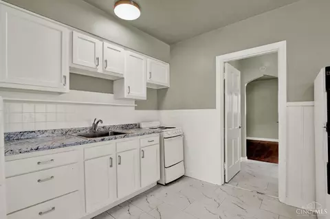 1226 Franklin Ave, Cincinnati, OH 45237 photo 4