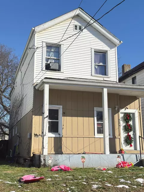 524 Maple St, Elmwood Place, OH 45216