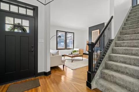 Entry Way - 2736 Atlantic Ave, Cincinnati, OH 45209 photo 1 of 4
