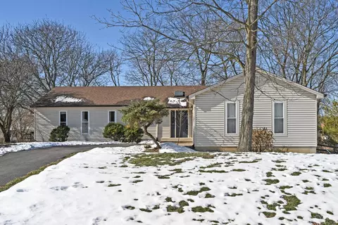 7597 Whitehall Cir, West Chester, OH 45069