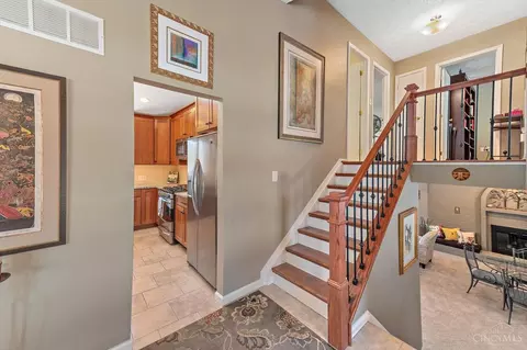 Entry Way - 9621 Iris Dr, West Chester, OH 45241 photo 2 of 2