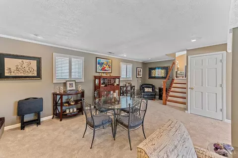 Dining - 9621 Iris Dr, West Chester, OH 45241 photo 3 of 3