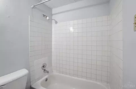 Bath - 1900 State Ave, Cincinnati, OH 45204 photo 3 of 4