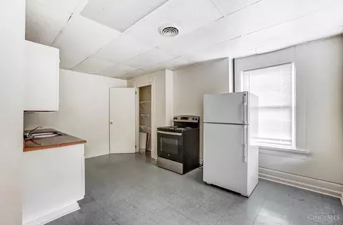 Kitchen - 1900 State Ave, Cincinnati, OH 45204 photo 1 of 3