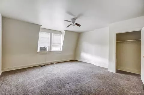 Bedroom - 1900 State Ave, Cincinnati, OH 45204 photo 5 of 6
