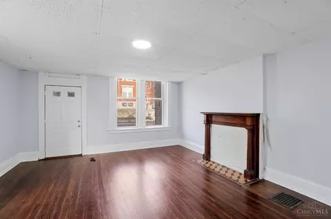 Living - 1900 State Ave, Cincinnati, OH 45204 photo 1 of 8