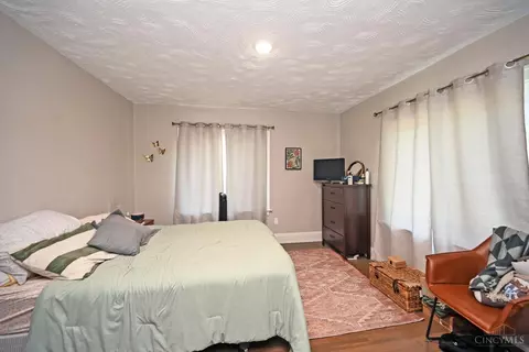 Bedroom - 6460 Mchugh Pl, Cincinnati, OH 45213 photo 2 of 6