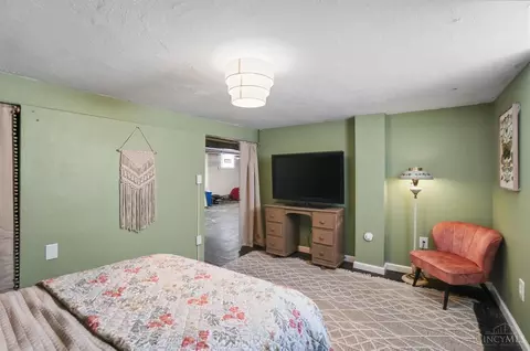 Bedroom - 1945 Lawn Ave, Cincinnati, OH 45237 photo 6 of 6